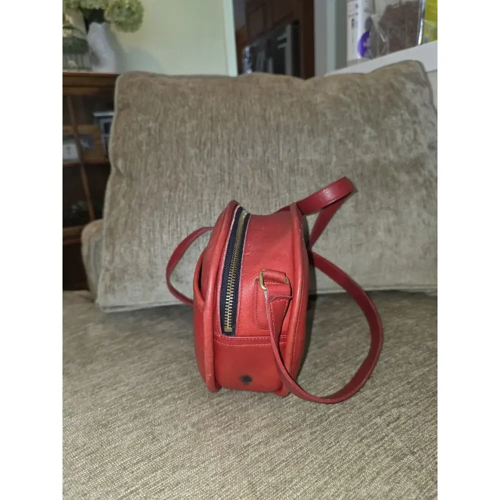 Coach Chester 9901 Vtg Red Glove Tanned Leather Crossbody Shoulder Bag USA Brass